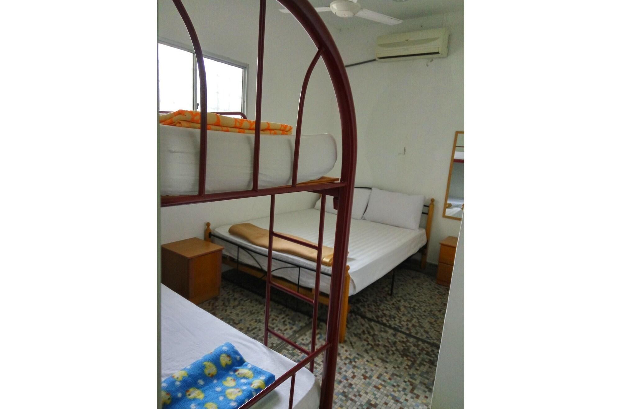 Discovery Youth Hostel Malacca Bagian luar foto